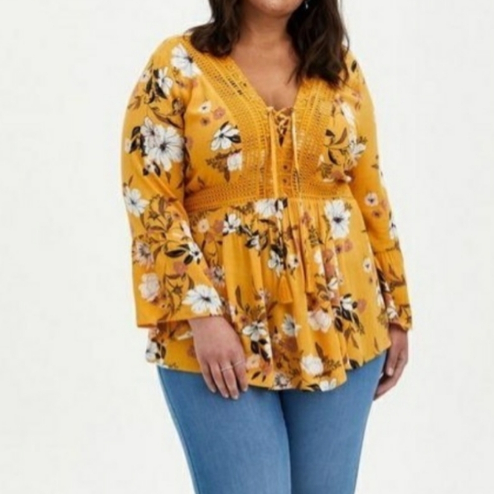 Torrid floral babydoll gauze crochet trim lace up top size 2 - Picture 6 of 6